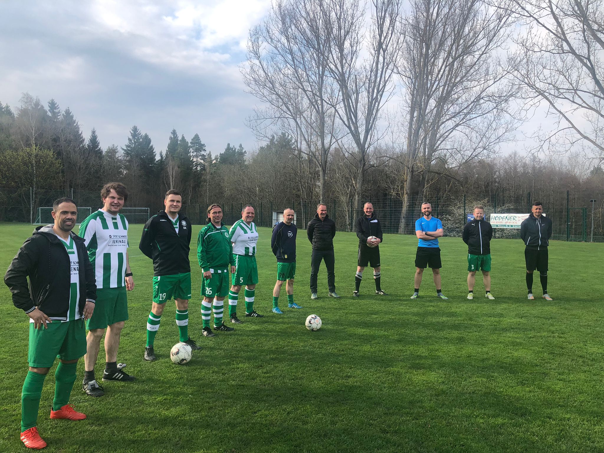 Alte Herren des SV Germania Ilmanau vor Trainingsspiel